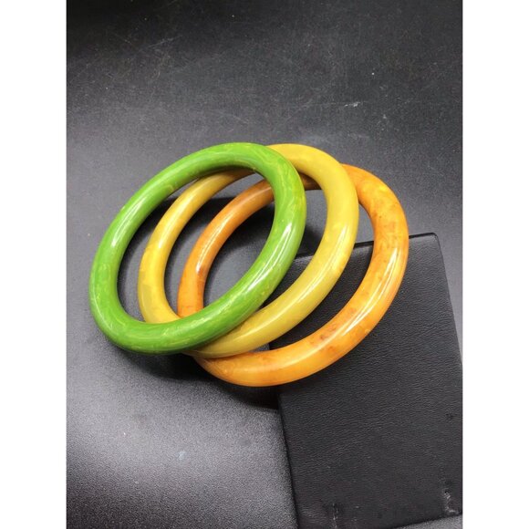 Vintage Collectible Bracelets Bakelite Bangles Set of 3 in Orange Yellow Green - Picture 3 of 7